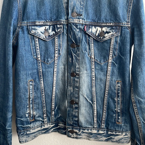 Levi’s Classic Trucker’s Jeans Jacket, Size Small - Picture 3 of 10